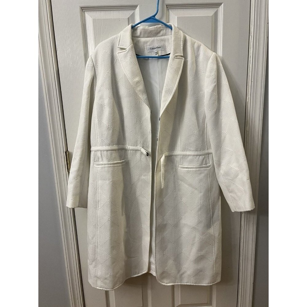 Calvin Klein White Coat Size‎ 20 W
